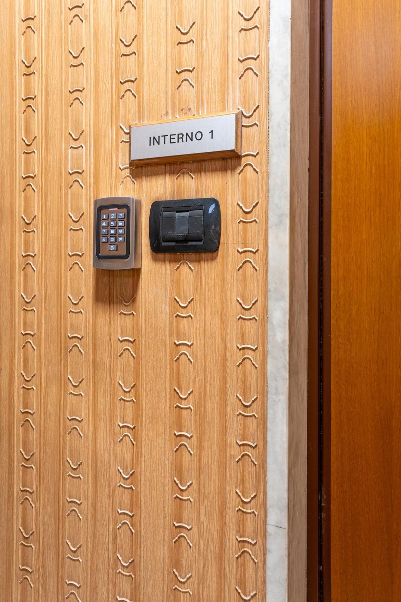 Home Principe Amedeo 184 Bari Eksteriør bilde